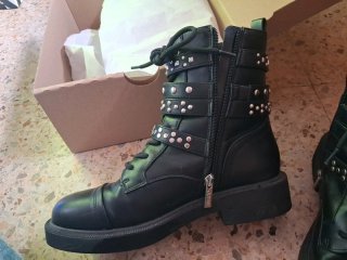 Botas Guess Negras Tachuelas Hebillas