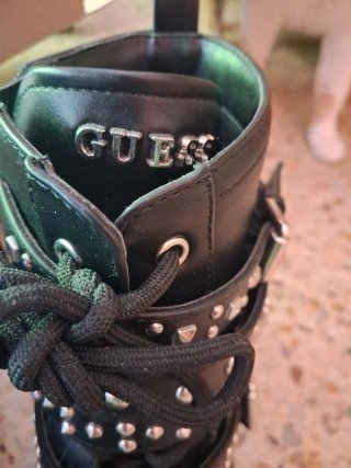 Botas Guess Negras Tachuelas Hebillas