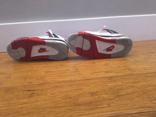 Zapatillas Jordan 4 Retro Blanco y Rojo