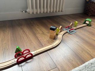Juego de tren de madera Lillabo
