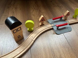 Juego de tren de madera Lillabo