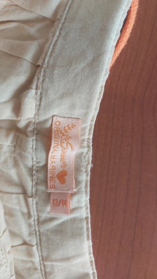Bermuda jeans bianchi con sfumatura rosa