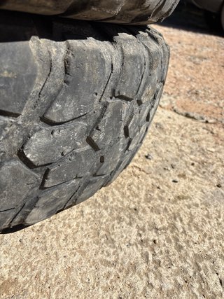 Neumático Mud Terrain KM2 255/75R17