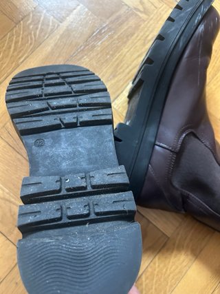 Botas de agua marrones