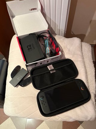 Nintendo Switch + Mario Kart 8 Deluxe