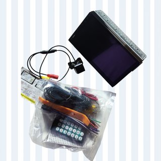 Pantalla multimedia para coche con cámara