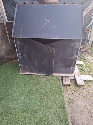 Chimenea metálica negra
