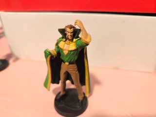 Figuras Marvel y DC