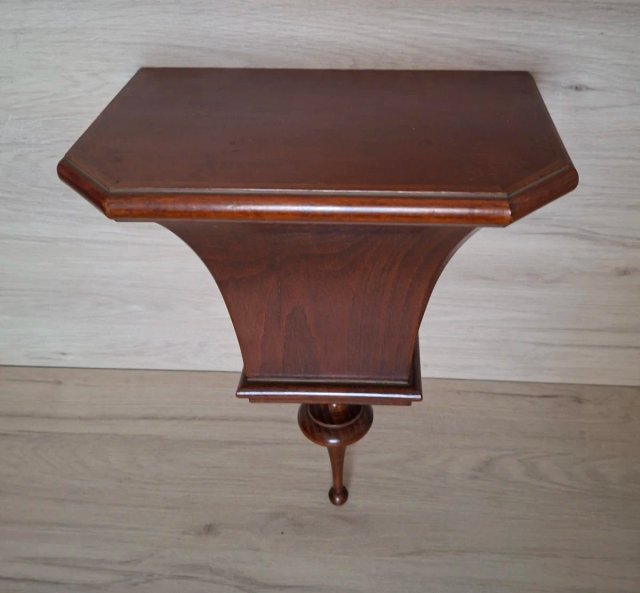 ANTIGUA MÉNSULA DE MADERA Y CRISTAL BISELADO