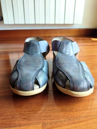 Sandalias piel Pitillos plateadas T. 37