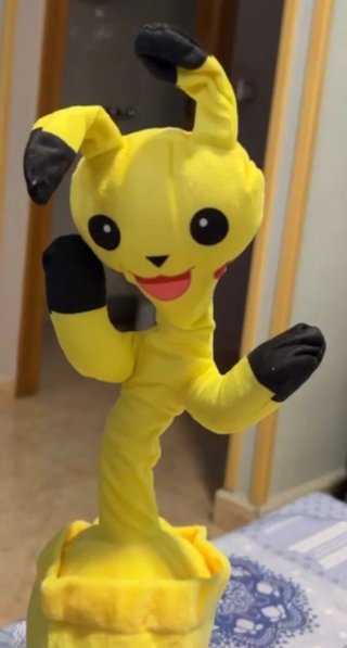 Pikachu Graba y Repite con Música y Luces