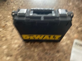 Caja DeWalt para taladro/atornillador