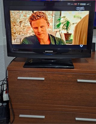 Televisión Samsung Negra 32 pulgadas