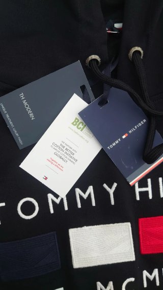 Conjunto Tommy Hilfiger Rojo y Negro