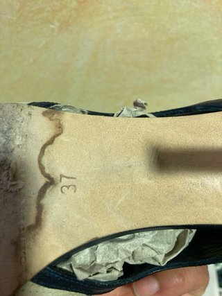 Tacones Carolina Herrera Beige y Negro