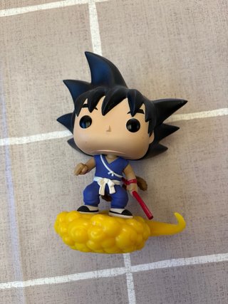 Funko Pop Goku en Nube