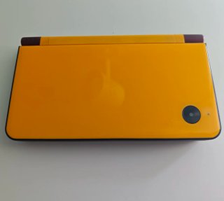 Nintendo DSi XL + New Super Mario Bros.