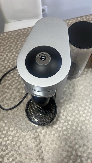 Cafetera Vertuo Plus Gris
