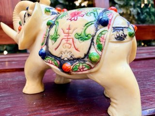 Elefante vintage decorato stile orientale