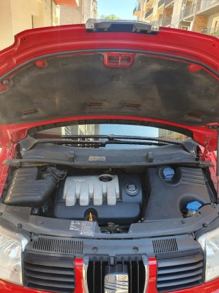 SEAT Alhambra 2004