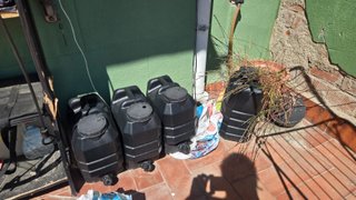 Mesa plegable de metal para exterior