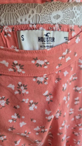 Conjunto Hollister floral naranja y rosa