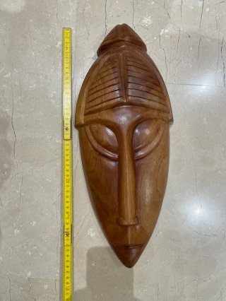 Maschera haitiana in legno intagliato decorativa