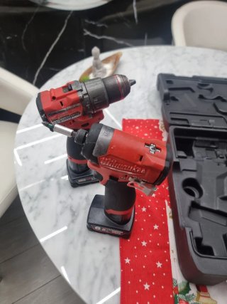 Milwaukee M12 Taladro y Atornillador