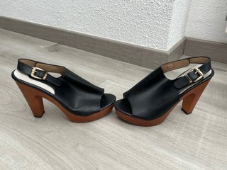 Zapatos de tacón negros talla 39