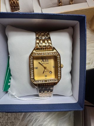 Reloj SKYLINE Elegante Dorado