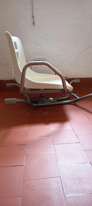 Silla de bañera con asiento antideslizante