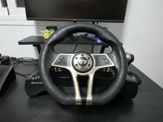 Volante FR-TEC para simuladores