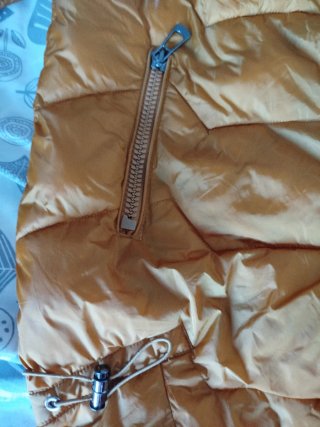 Abrigo acolchado dorado XL con capucha
