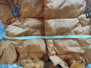 Abrigo acolchado dorado XL con capucha