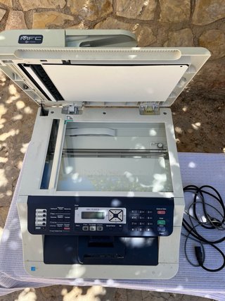 Impresora Láser Brother MFC-9120CN Color