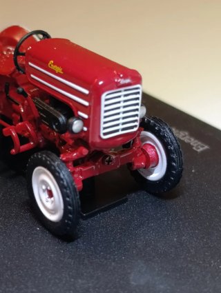 TRACTOR ENERGIC 511 DE 1955 1/43 UNIVERSAL HOBBIES