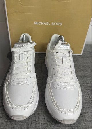 Zapatillas Michael Kors Blancas y Plateadas