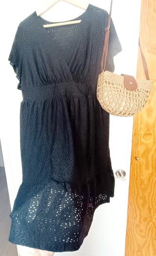 Vestido negro informal verano