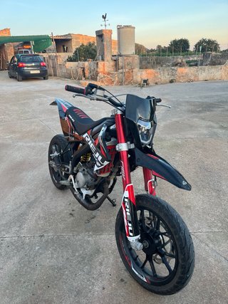 Rieju MRT 49cc Supermotard 2025
