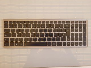 Despiece Lenovo IdeaPad Z500: Pantalla, SSD, RAM