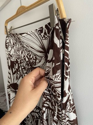 Falda largo midi, talla 42. Prácticamente nueva