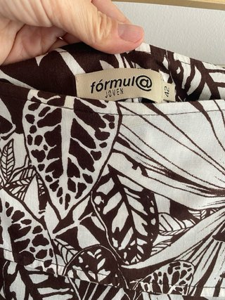 Falda largo midi, talla 42. Prácticamente nueva