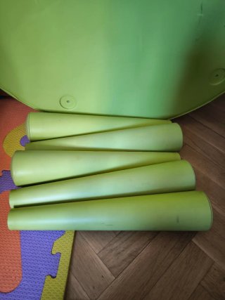 Mesa redonda infantil IKEA verde