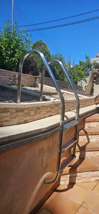 Escalera Piscina Astra Pool Metal y Plástico