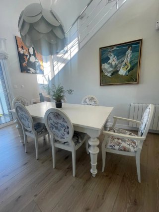 Mesa de comedor y 6 sillas