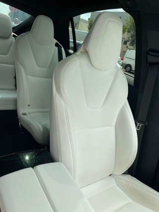 Tesla Model X 2019