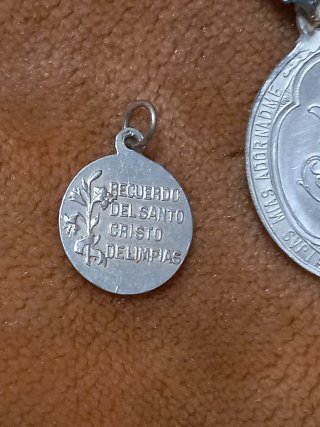 Lote 2 medallas religiosas
