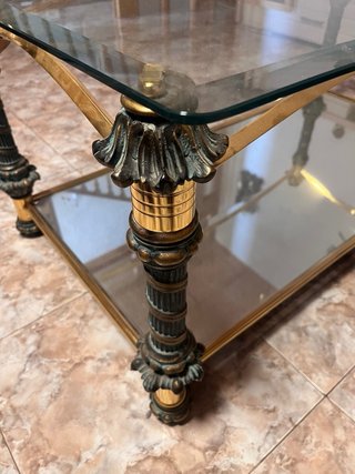 Mesa de centro cristal y metal dorado