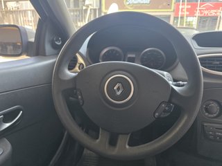 Renault Clio Emotion 1.2 16v eco2