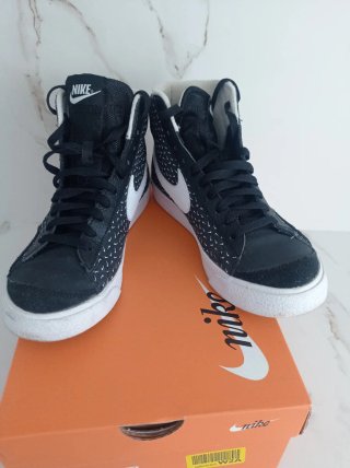 Botines Nike Mujer Negro/Blanco